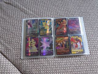 Carpeta de cartas Pokémon con 200 cartas!