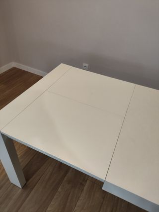 Mesa comedor extensible blanca