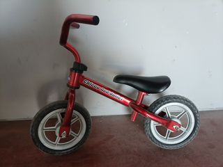 Bicicleta de equilibrio roja Chicco