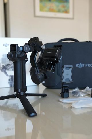DJI RSC2 Pro Combo Gimbal Profesional