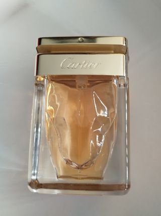 Estuche de perfume Cartier rojo
