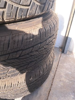 4 Neumáticos Mitsubishi Montero 2011
