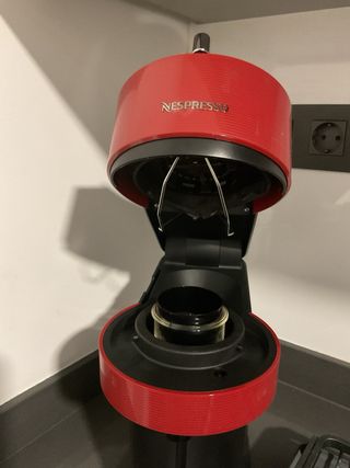 Cafetera Nespresso Vertuo Next Roja