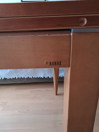 Mesa de comedor Banak de madera