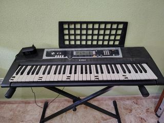 Teclado Yamaha Eléctrico