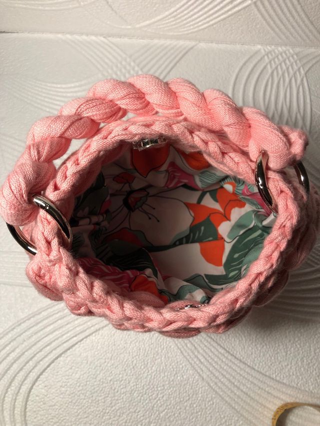 Borsa fatta a mano in fettuccia rosa