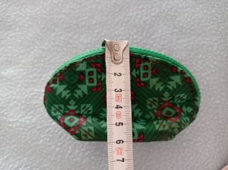 Monedero Desigual verde y rojo