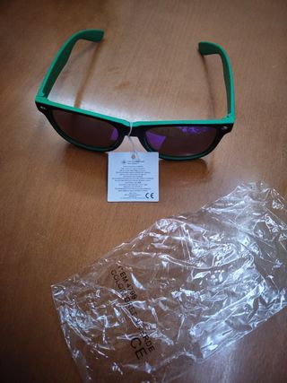 Gafas de sol Makito negras y verdes