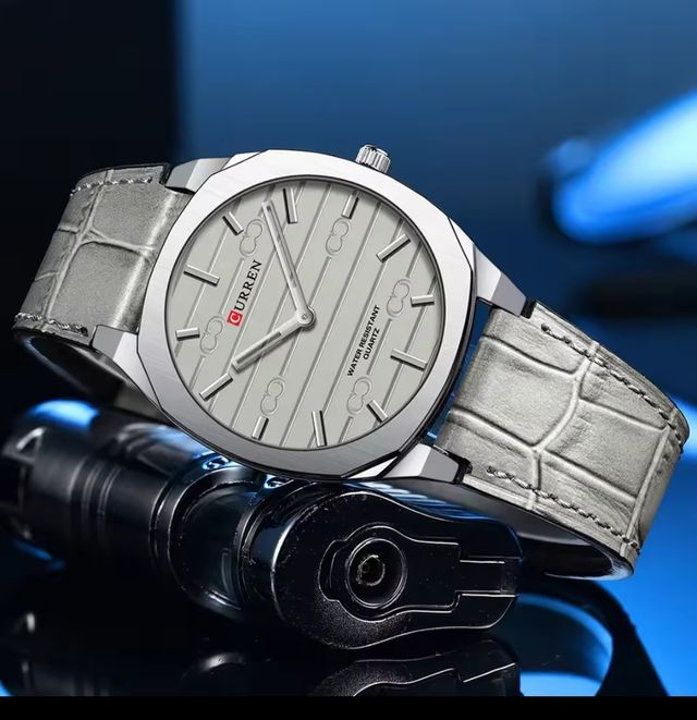 Reloj Curren Hombre Gris y Plateado