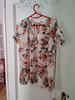 Blusa floral manga corta