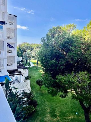 Piso en alquiler en Puerto Banús en Marbella