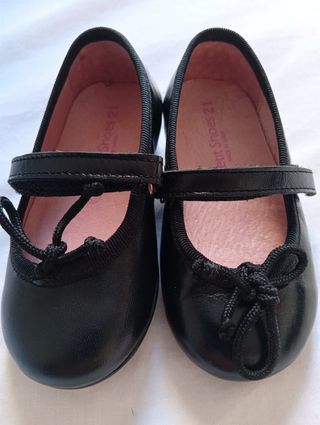Zapatos Petit Shoes, talla 21 Negros Niña