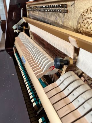 Piano de pared Kawai