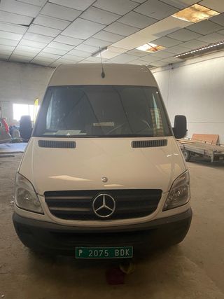 Mercedes-Benz Sprinter 2011