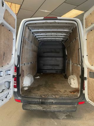 Mercedes-Benz Sprinter 2011