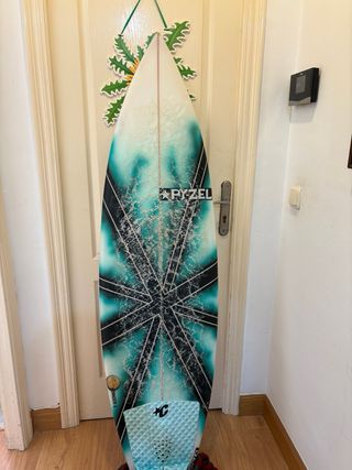 Tabla surf Pyzel 5'9 + funda, leash y quillas