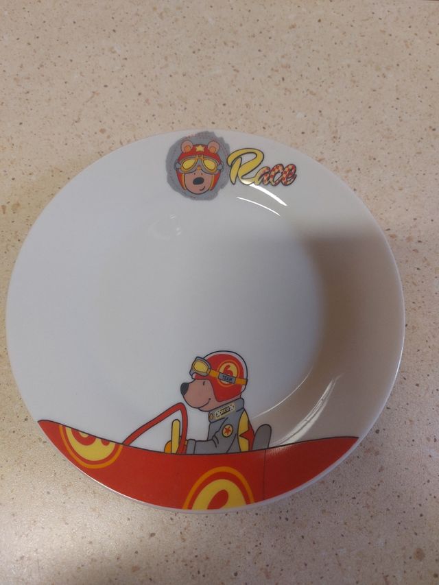 Plato y taza infantil con dibujo