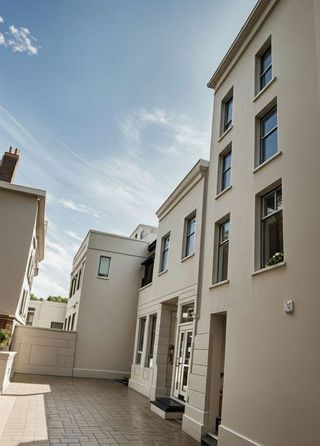 Edificio en venta en Instituts - Universitat en Lleida