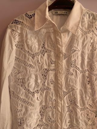 Camisa Zara bordada blanca