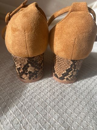 Sandalias T36 tacón estampado animal print