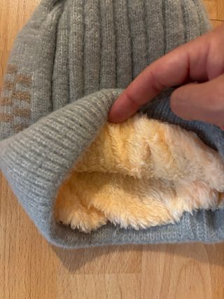 Gorros de lana con pompón