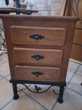 Cabecero forja y madera 90 + mesita y 2 estanteria