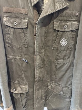 Chaqueta Militar Verde Oliva Bershka