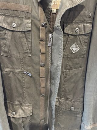 Chaqueta Militar Verde Oliva Bershka