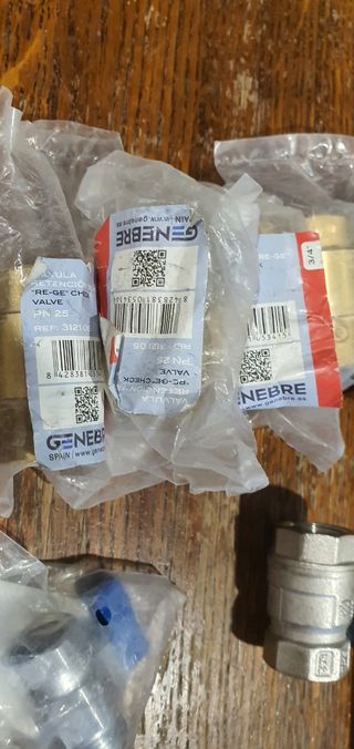 Llaves de esfera nuevas