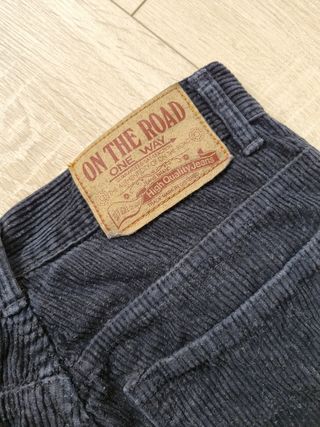 Pantalón pana Zara negro