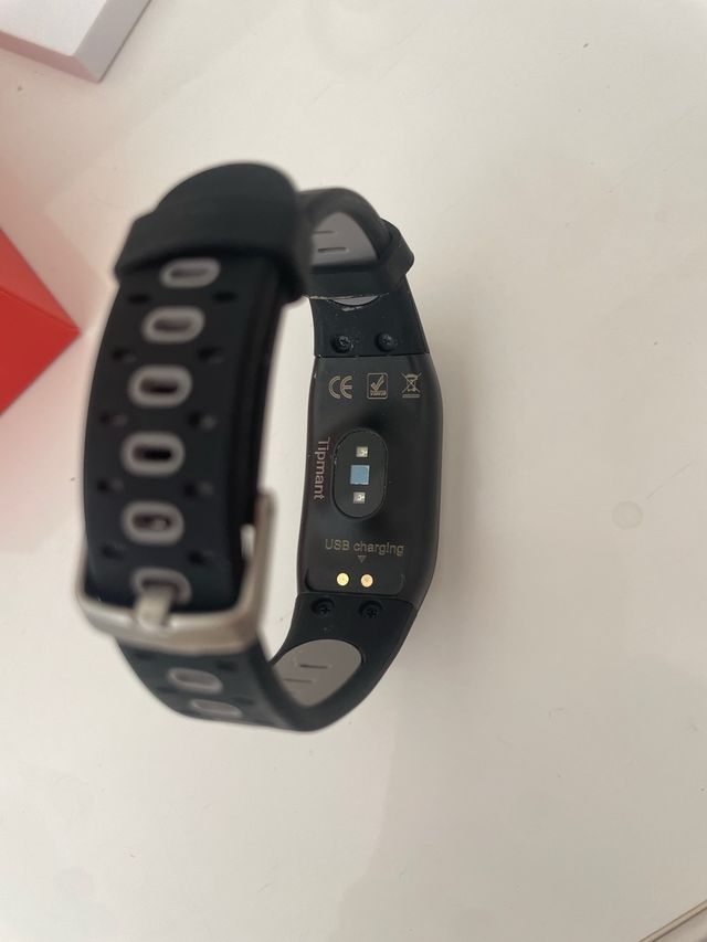 Reloj Inteligente Tipmant - Negro y Rojo