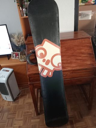 Tabla de snowboard negra