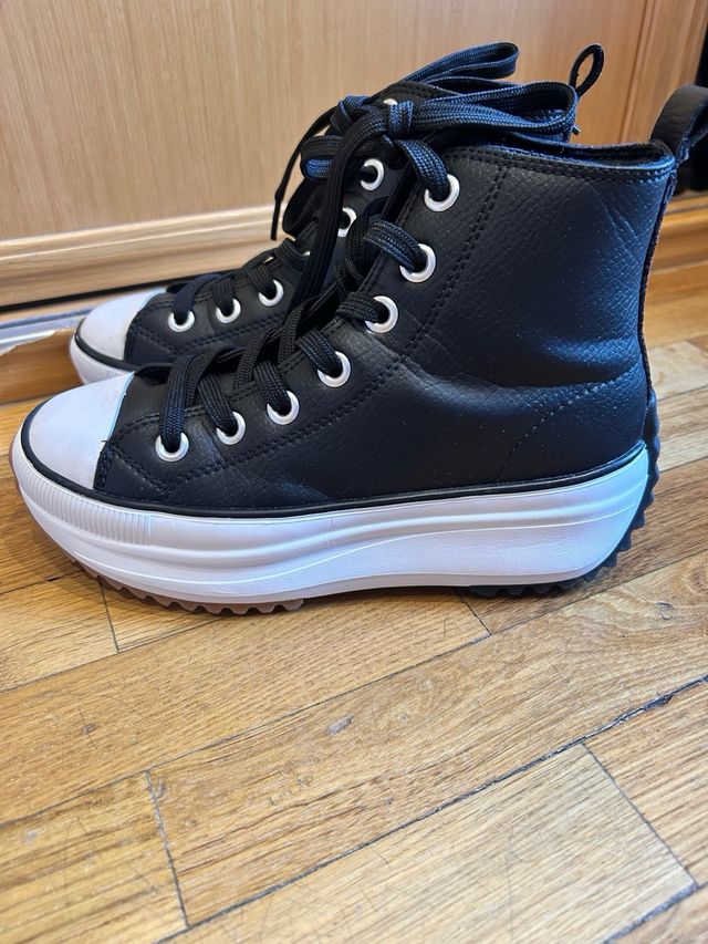 Botas altas negras niña