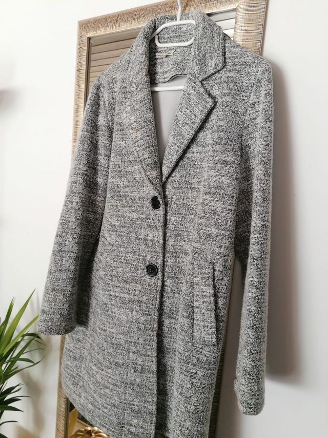 Cappotto autunnale grigio