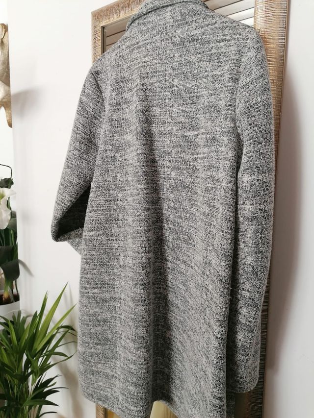 Cappotto autunnale grigio