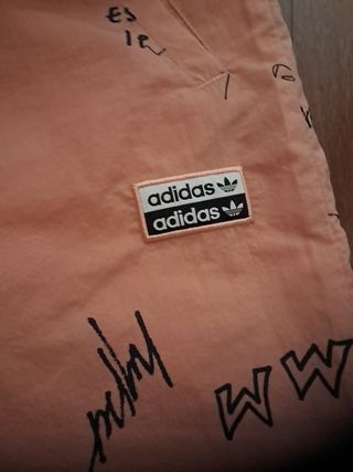 Pantalón chándal Adidas estampado talla XS