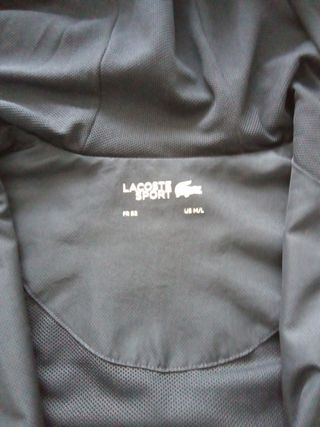 Chaqueta deportiva Lacoste azul y roja