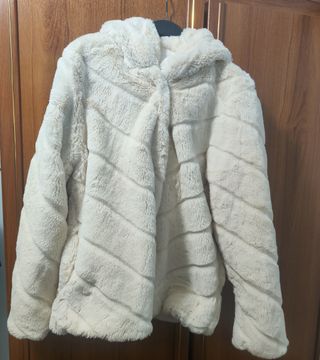 Chaqueta de pelo blanca