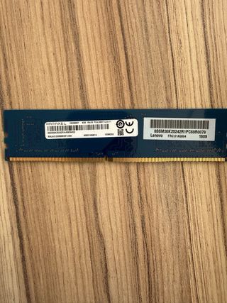 2 Memorias RAM DDR4 4gb
a 2,5 la unidad 