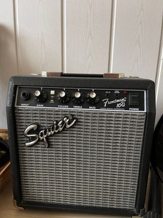 Guitarra Eléctrica Fender Squier Stratocaster 