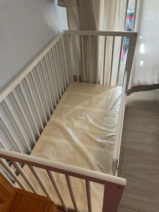 Cuna de Ikea blanca