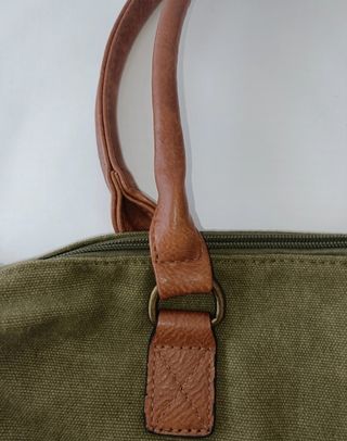 Bolso Universitario Verde con Correa 