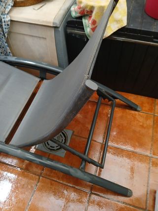 Tumbona de jardín gris