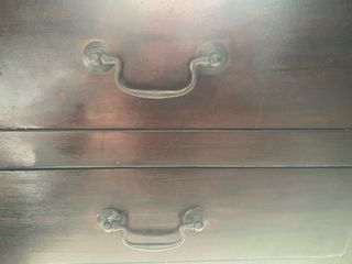 Mesa de estudio de madera antigua