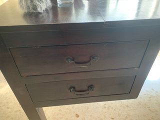 Mesa de estudio de madera antigua