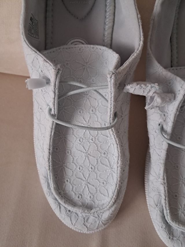 Zapatillas tela azul clarito, talla 38.5 Nuevas