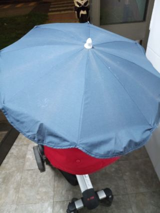 Carro de bebé con capazo y maxicosi