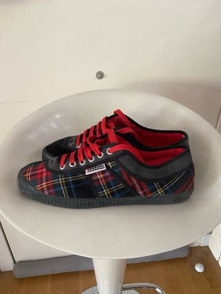 Zapatillas Kawasaki a cuadros escoceses talla 43