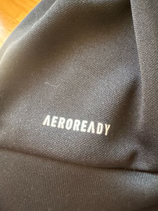 Chaqueta deportiva Adidas negra