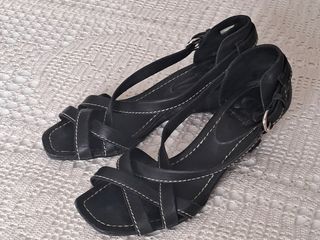 Sandalias Negras de piel